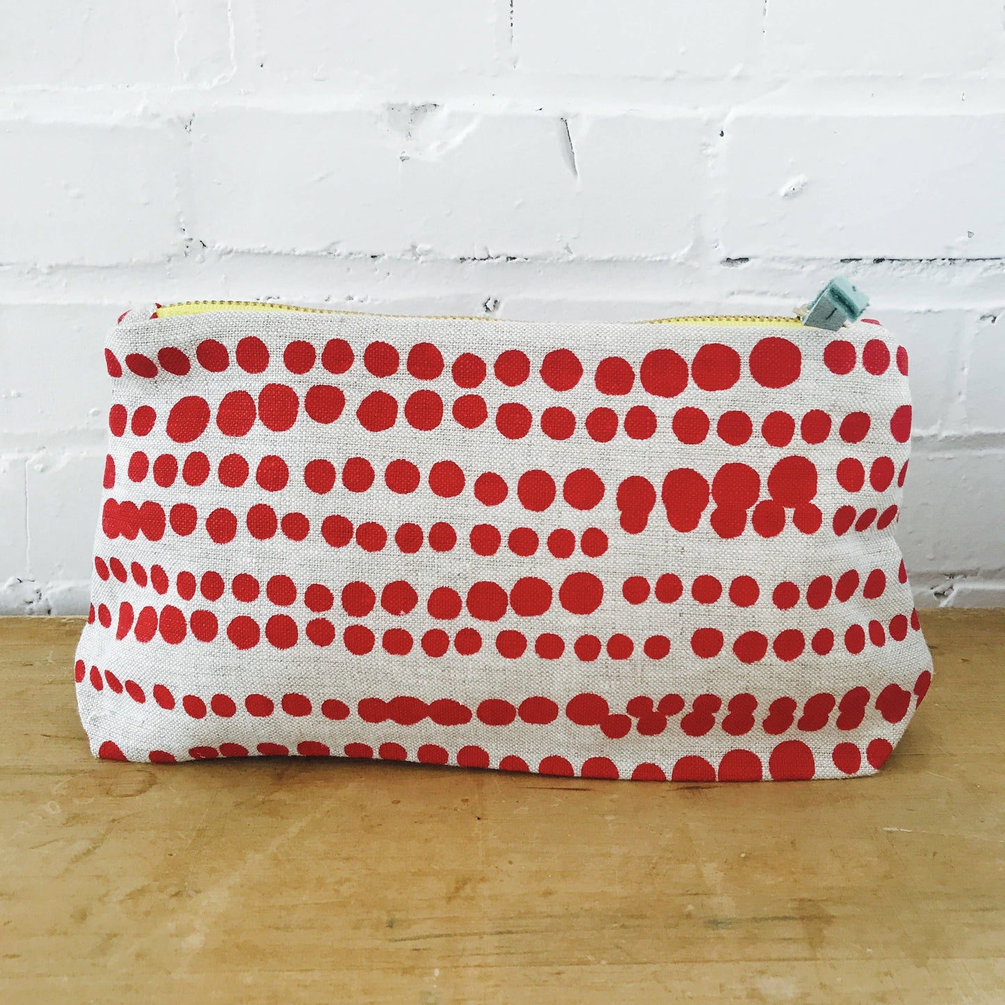 Red Hilary Makeup Zipper Bag: Oatmeal Linen